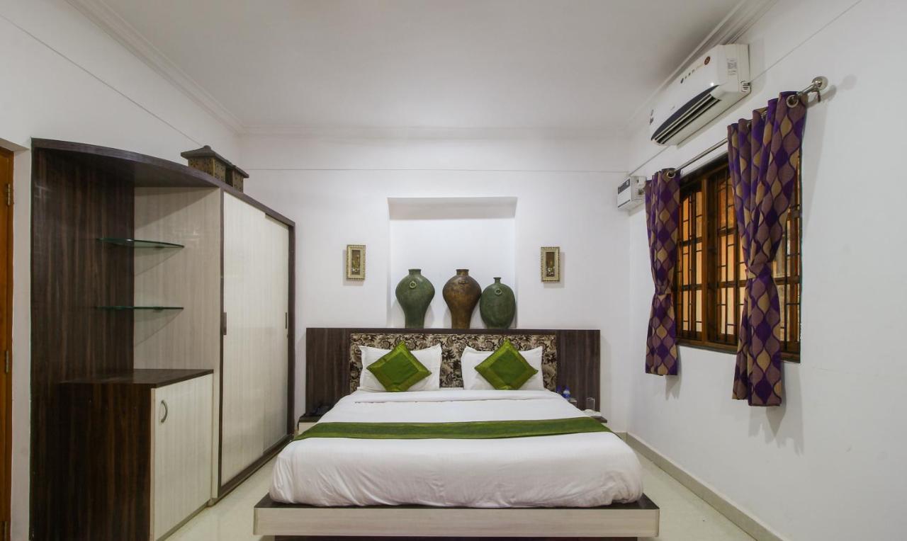 Treebo Trend Skylight Royal Stay Candolim Exterior photo